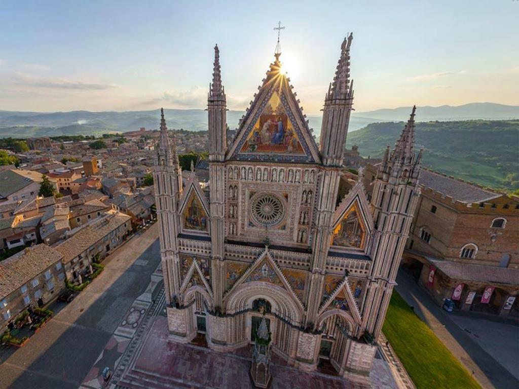 Atmosfera D'Arte - Private Parking Hotel Orvieto Luaran gambar